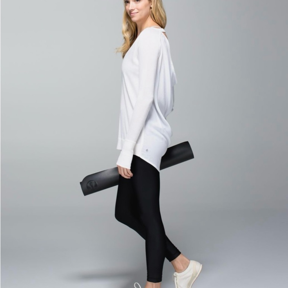 Lululemon Unity Pullover, Draped Back, Size 4, Ve… - image 5